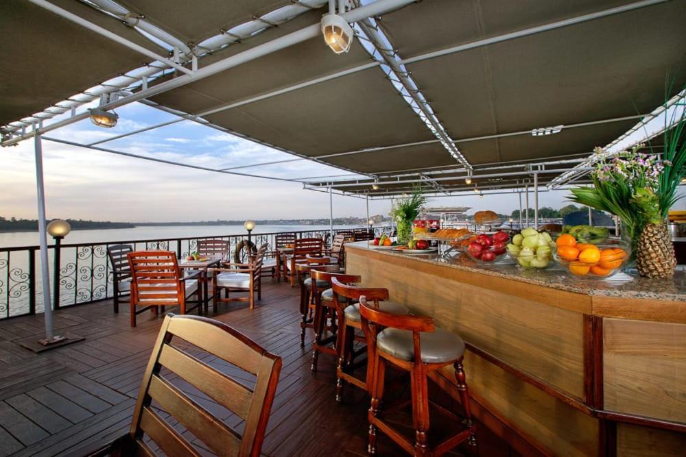 Nile Cruise 3 Nights From Aswan To Luxor Every Friday, Monday And Wednesday With Tours Buitenkant foto